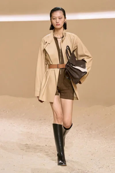 Look 13
